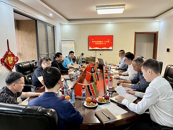 集團(tuán)公司董事長(zhǎng)王元旦一行 赴肯尼亞新春慰問(wèn)